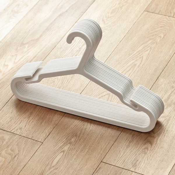 Space Saving Flat Plastic Clothes Hangers