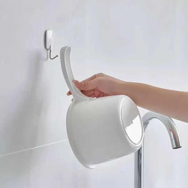 Plastic Water Scoop with Handle