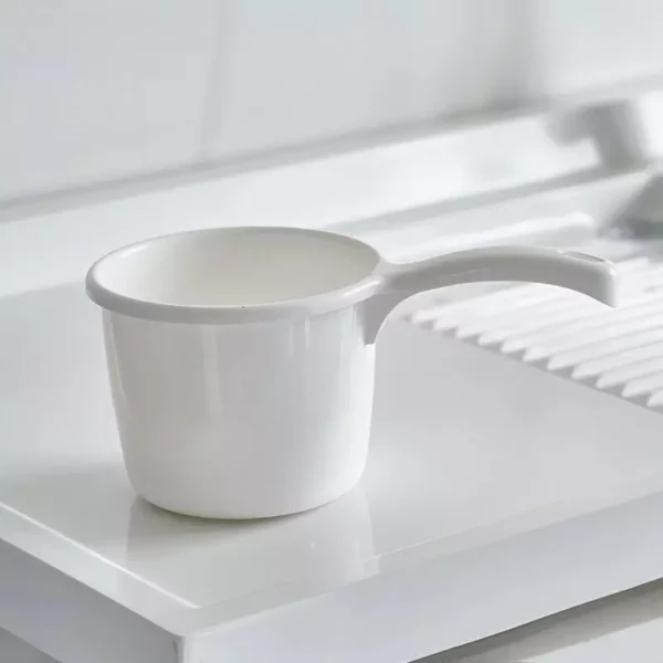 Plastic Water Scoop with Handle