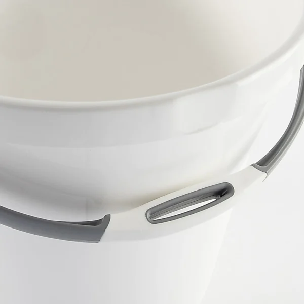 my-11134201-820l8-mrqxl0gw4qo569 Round Bucket with Spout 3 Gallon